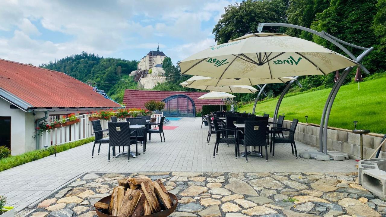 Uniqhotel Cesky Sternberk Esterno foto