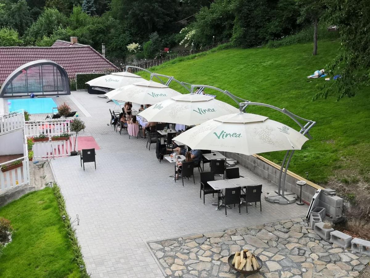 Uniqhotel Cesky Sternberk Esterno foto