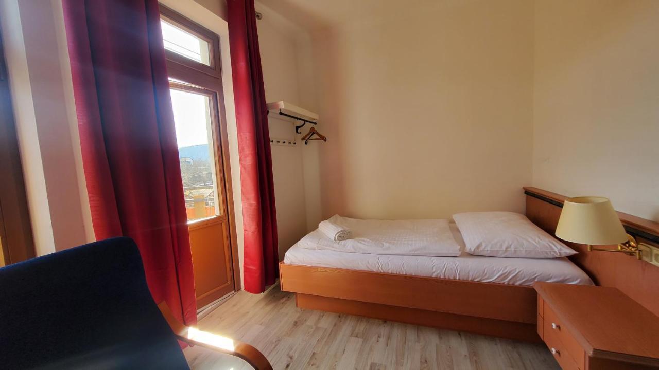 Uniqhotel Cesky Sternberk Esterno foto