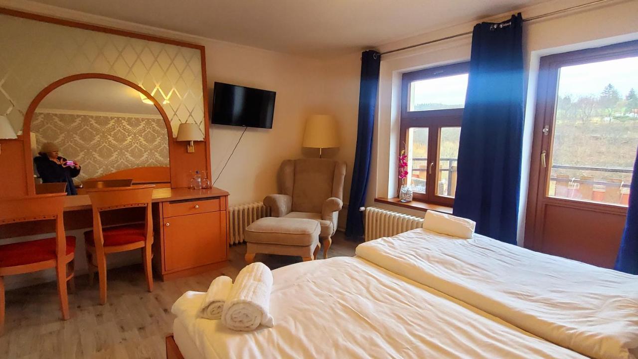 Uniqhotel Cesky Sternberk Esterno foto
