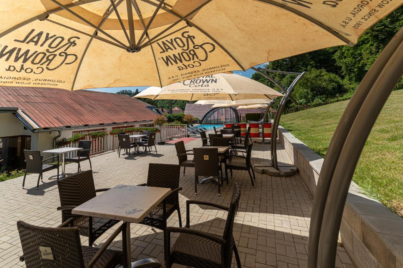 Uniqhotel Cesky Sternberk Esterno foto