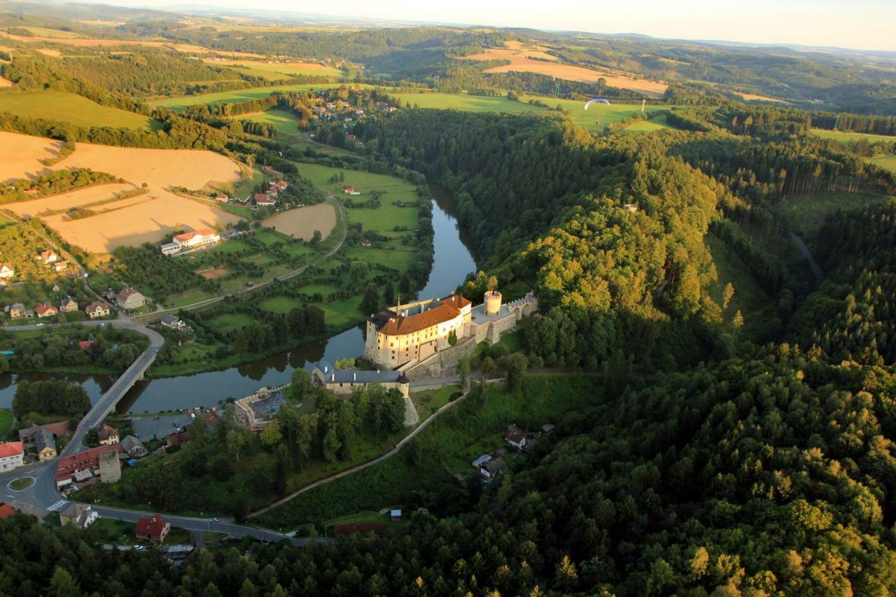 Uniqhotel Cesky Sternberk Esterno foto